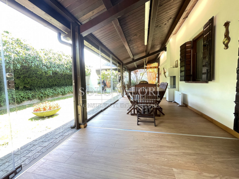 Immagine 3 di Casa bifamiliare in vendita  a Castelfranco Veneto