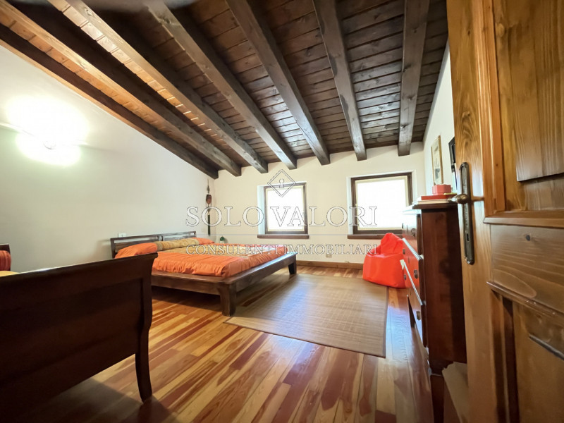 Immagine 9 di Casa bifamiliare in vendita  a Castelfranco Veneto