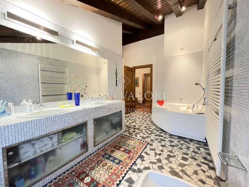 Immagine 13 di Casa bifamiliare in vendita  a Castelfranco Veneto