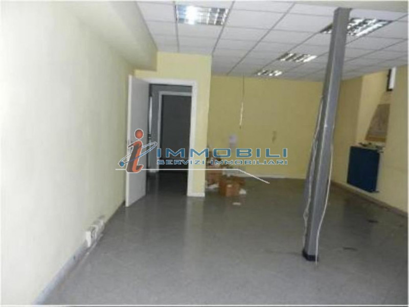 Immagine 1 di Capannone industriale in vendita  in VIA BORSIERI PIETRO a Milano