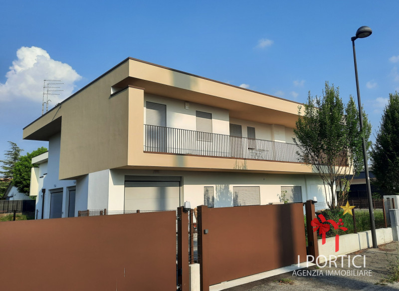 Immagine 5 di Appartamento in vendita  in Via Verdi a Trebaseleghe