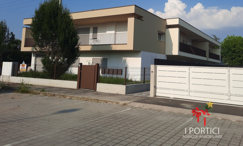 Immagine 6 di Appartamento in vendita  in Via Verdi a Trebaseleghe