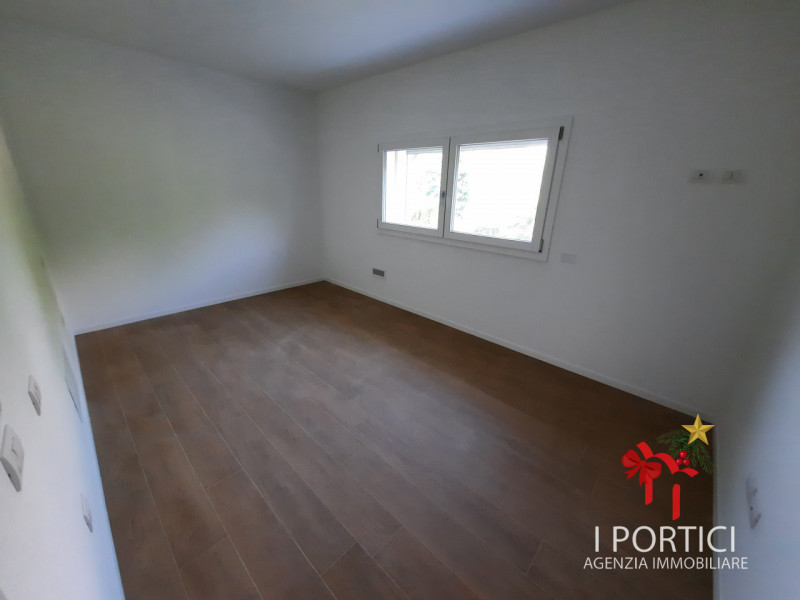 Immagine 18 di Appartamento in vendita  in Via Verdi a Trebaseleghe