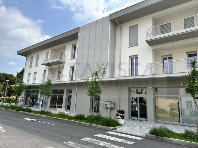 Immagine 7 di Negozio in vendita  in Rezzato Via Cavour a Rezzato