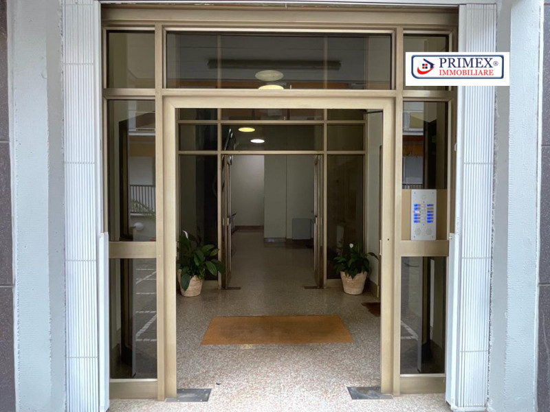 Immagine 15 di Ufficio in affitto  in VIA CORNELIO MAGNI a Roma