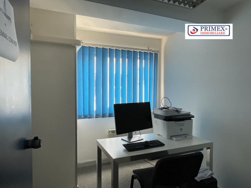 Immagine 5 di Ufficio in affitto  in VIA CORNELIO MAGNI a Roma