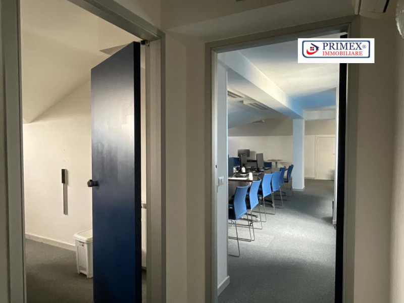 Immagine 7 di Ufficio in affitto  in VIA CORNELIO MAGNI a Roma