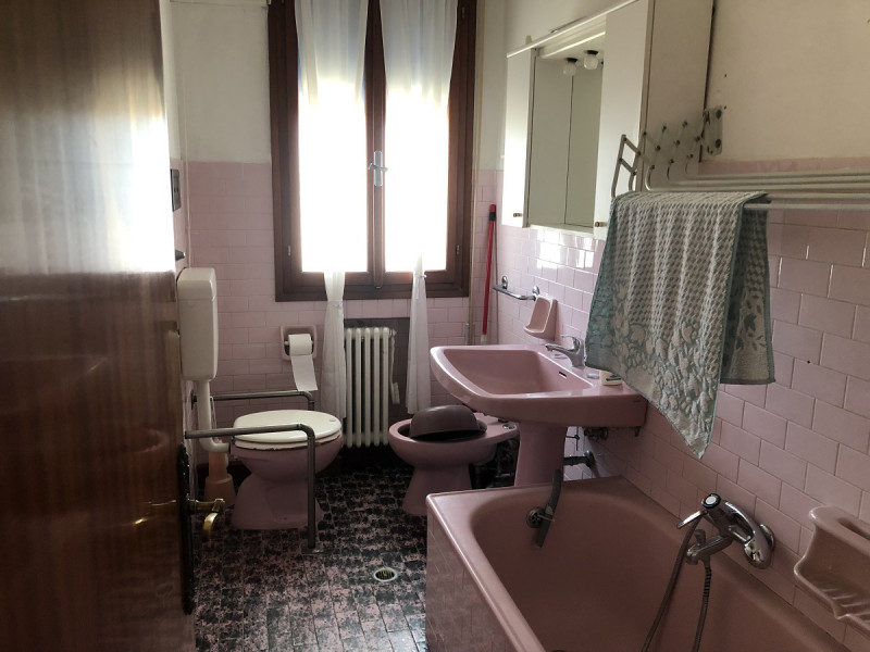 Immagine 9 di Appartamento in vendita  in Viale Umbria a Chioggia