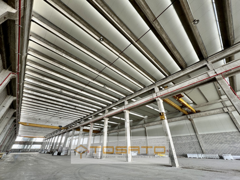 Immagine 10 di Capannone industriale in affitto  a Cittadella