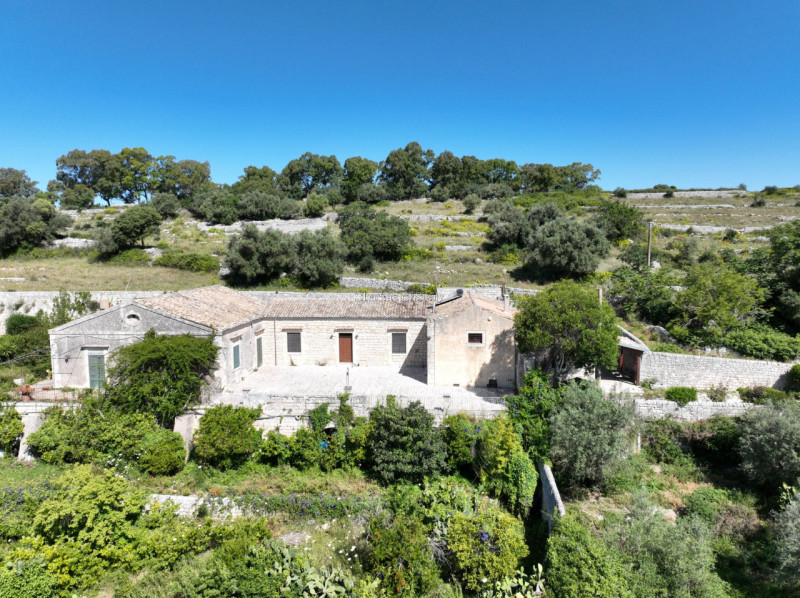 Immagine 4 di Casa indipendente in vendita  in Strada Provinciale 27 a Modica