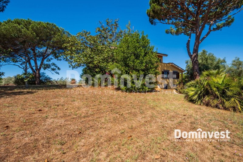 Immagine 21 di Villa in vendita  in VIA ARTURO POMPEATI LUCHINI a Fiumicino