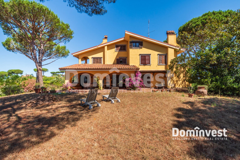 Immagine 23 di Villa in vendita  in VIA ARTURO POMPEATI LUCHINI a Fiumicino