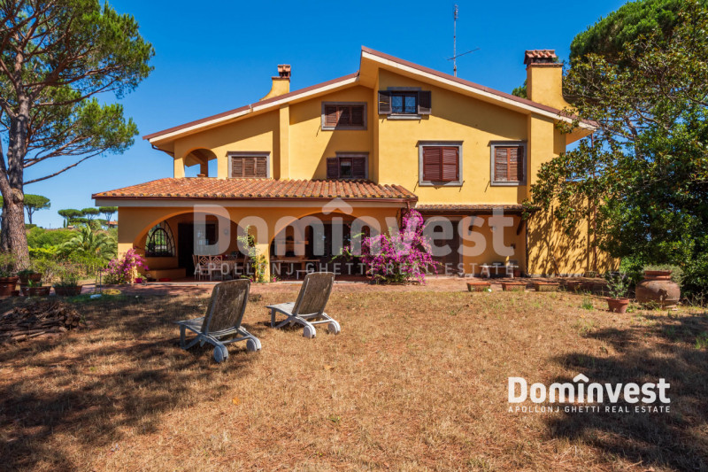 Immagine 24 di Villa in vendita  in VIA ARTURO POMPEATI LUCHINI a Fiumicino