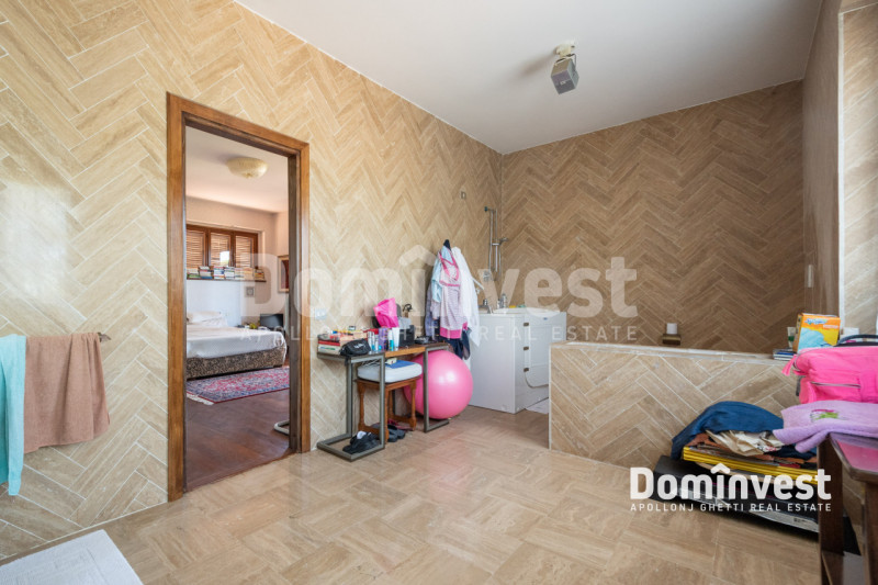 Immagine 75 di Villa in vendita  in VIA ARTURO POMPEATI LUCHINI a Fiumicino