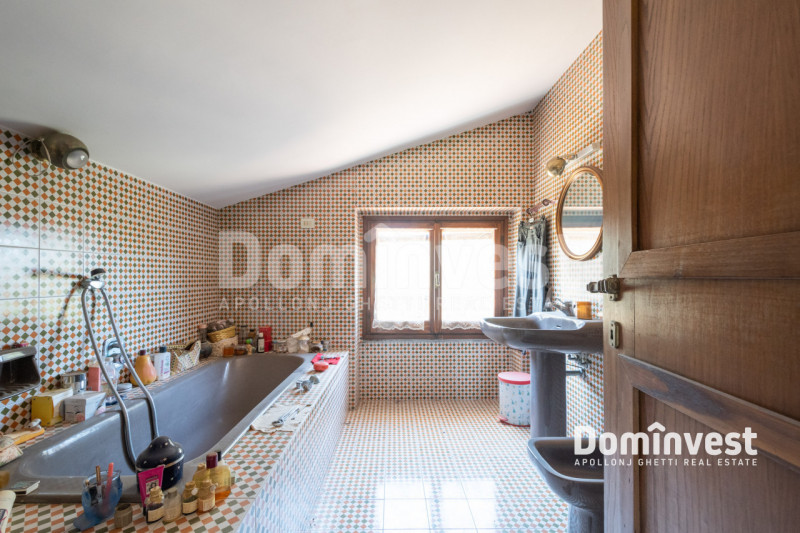 Immagine 79 di Villa in vendita  in VIA ARTURO POMPEATI LUCHINI a Fiumicino