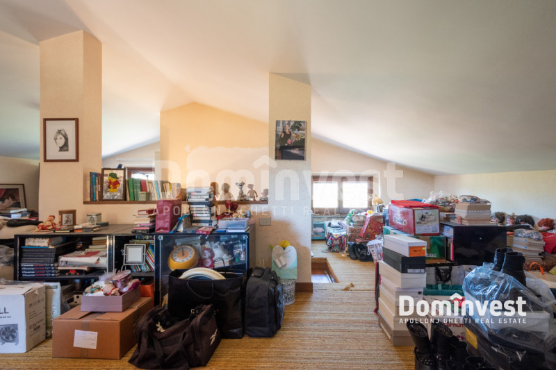 Immagine 80 di Villa in vendita  in VIA ARTURO POMPEATI LUCHINI a Fiumicino