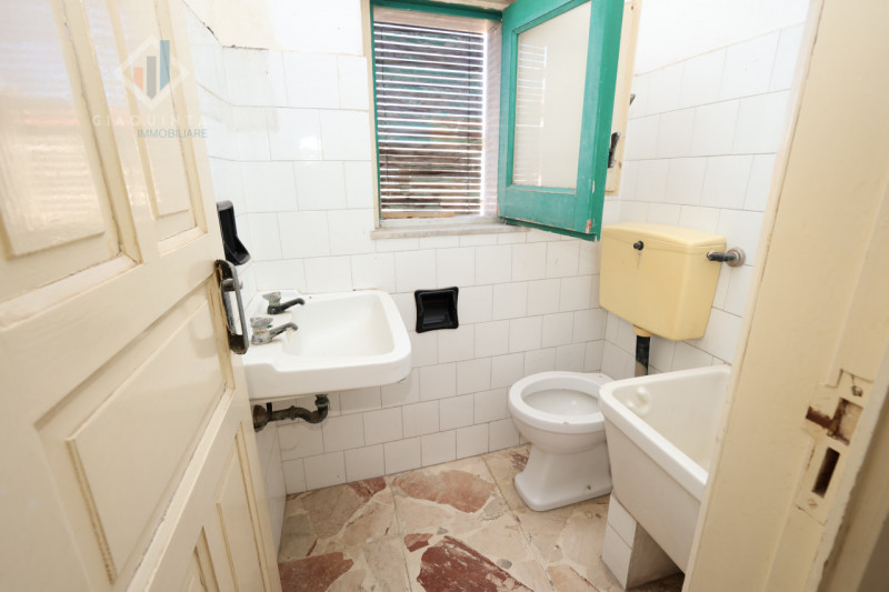 Immagine 13 di Casa indipendente in vendita  in Palagonia, via Belverde n. 03 a Palagonia