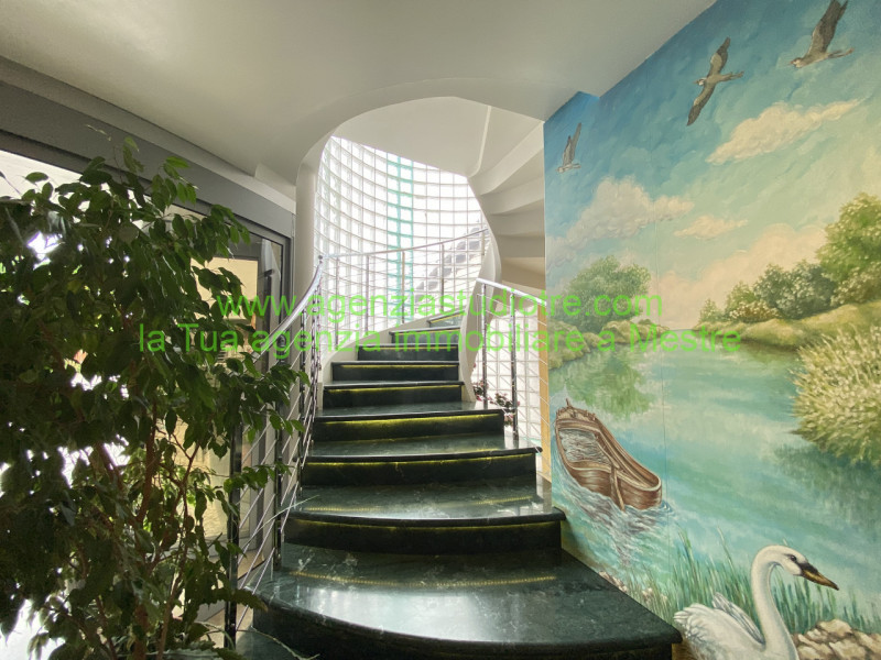 Immagine 14 di Hotel in vendita  in via Adige a Quarto D'altino