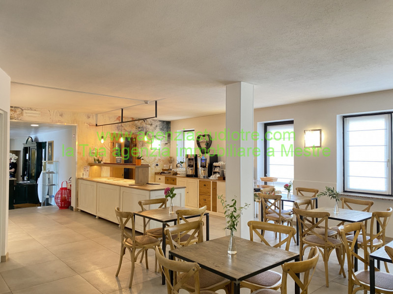 Immagine 19 di Hotel in vendita  in via Adige a Quarto D'altino