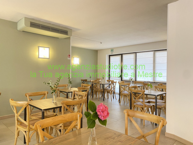 Immagine 31 di Hotel in vendita  in via Adige a Quarto D'altino