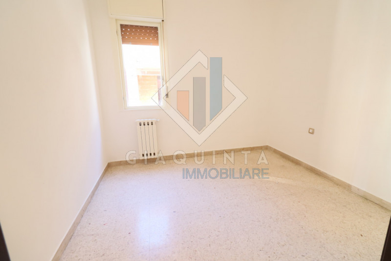 Immagine 4 di Appartamento in vendita  in via degli orti n.79 a Palagonia