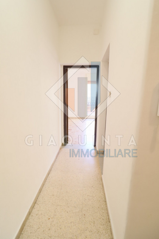 Immagine 5 di Appartamento in vendita  in via degli orti n.79 a Palagonia