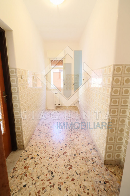 Immagine 6 di Appartamento in vendita  in via degli orti n.79 a Palagonia