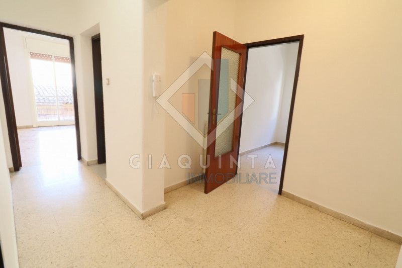 Immagine 11 di Appartamento in vendita  in via degli orti n.79 a Palagonia