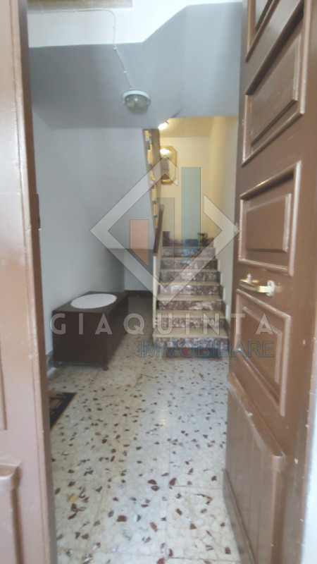 Immagine 14 di Appartamento in vendita  in via degli orti n.79 a Palagonia