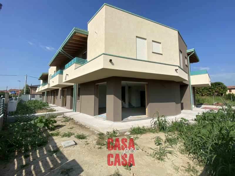 Immagine 1 di Casa bifamiliare in vendita  a Pernumia