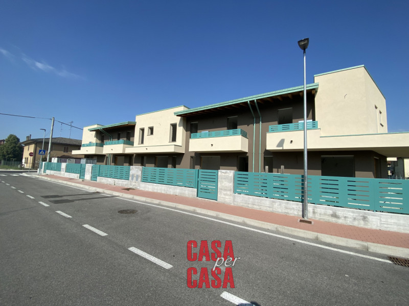 Immagine 8 di Casa bifamiliare in vendita  a Pernumia