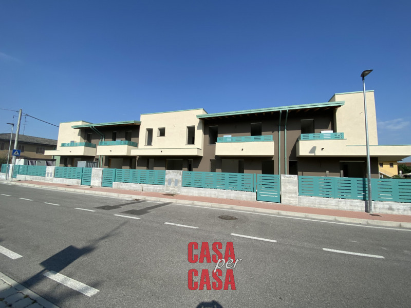 Immagine 10 di Casa bifamiliare in vendita  a Pernumia