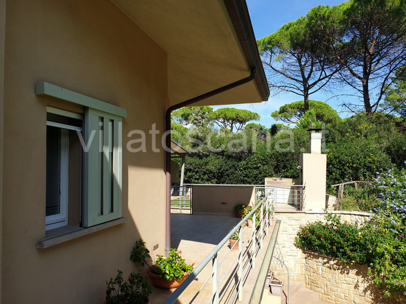 Immagine 8 di Villa in vendita  in Consorzio Pineta di Roccamare a Castiglione Della Pescaia