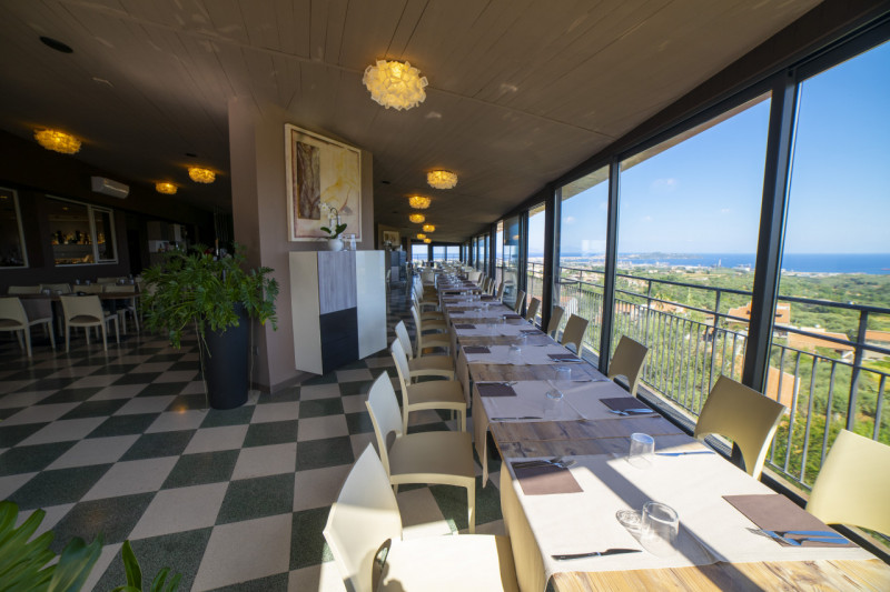 Immagine 10 di Hotel in vendita  in via fausto coppi a Pace Del Mela