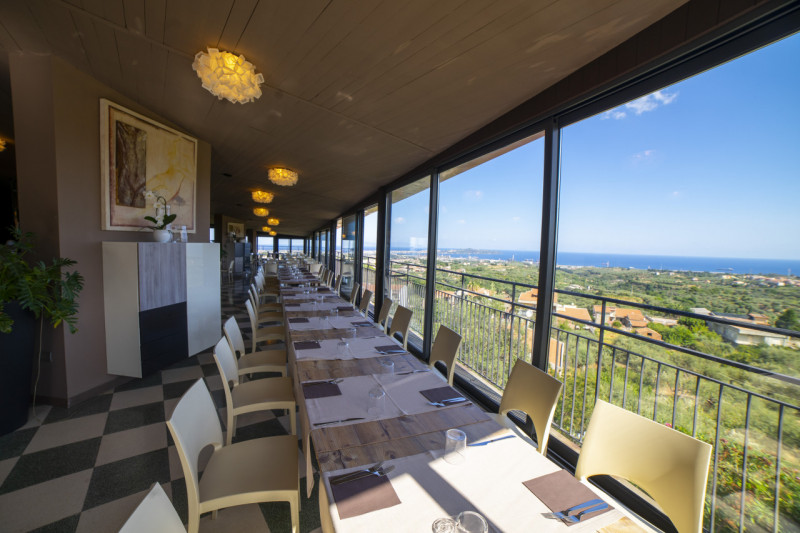 Immagine 15 di Hotel in vendita  in via fausto coppi a Pace Del Mela