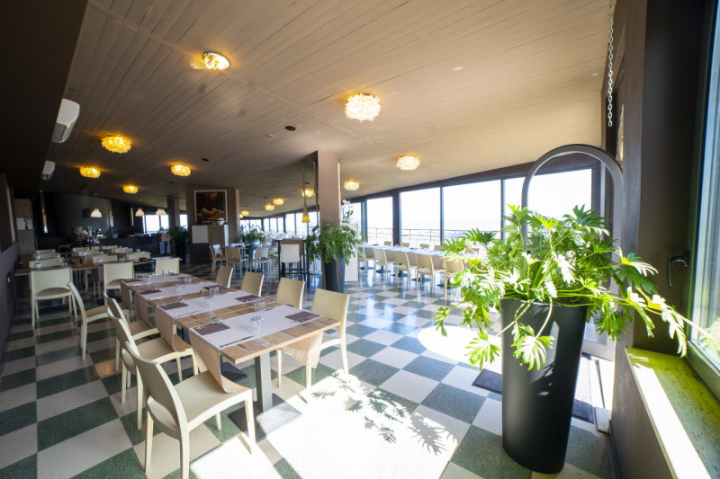 Immagine 17 di Hotel in vendita  in via fausto coppi a Pace Del Mela