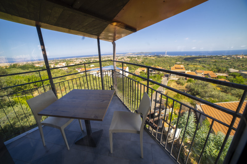 Immagine 19 di Hotel in vendita  in via fausto coppi a Pace Del Mela