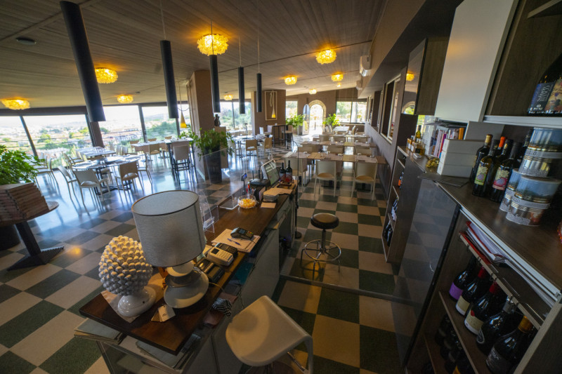 Immagine 25 di Hotel in vendita  in via fausto coppi a Pace Del Mela