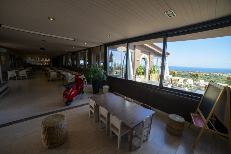 Immagine 30 di Hotel in vendita  in via fausto coppi a Pace Del Mela