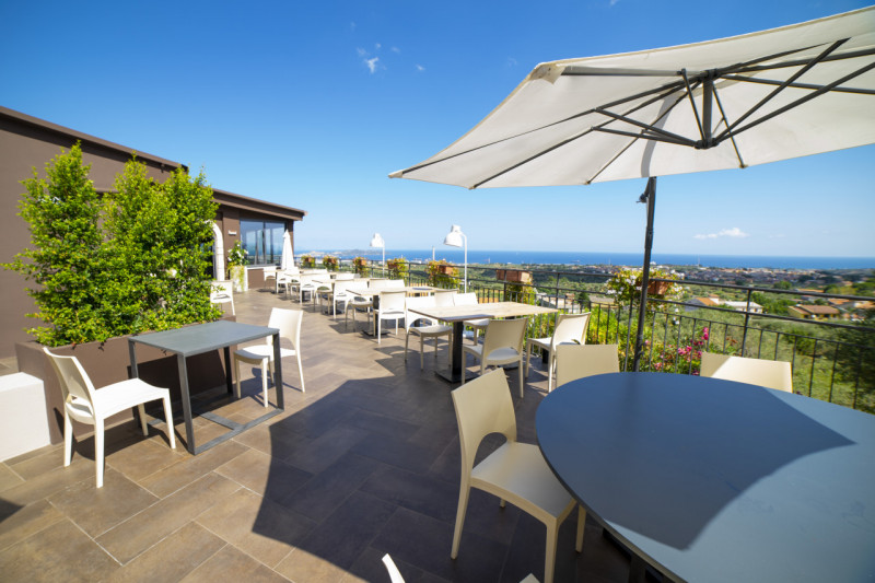 Immagine 43 di Hotel in vendita  in via fausto coppi a Pace Del Mela