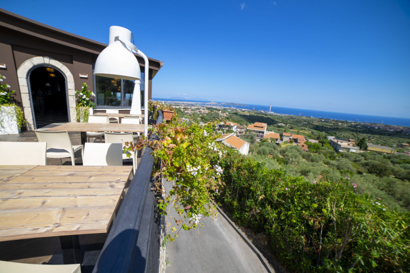 Immagine 45 di Hotel in vendita  in via fausto coppi a Pace Del Mela