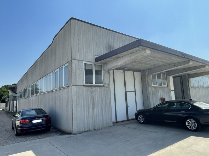 Immagine 4 di Capannone industriale in vendita  a Gonzaga