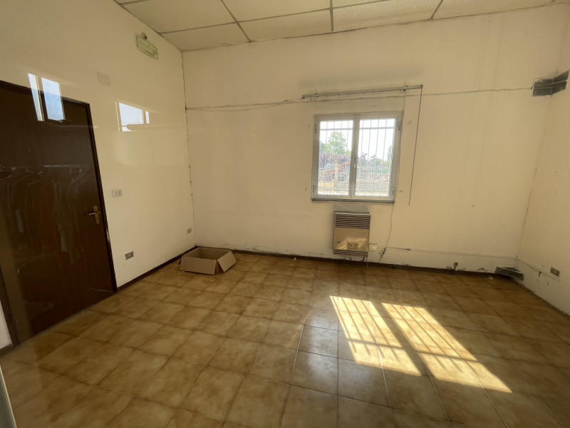 Immagine 11 di Capannone industriale in vendita  a Gonzaga