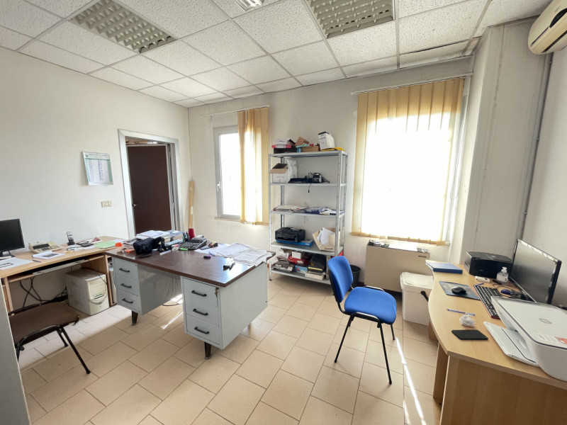 Immagine 17 di Capannone industriale in vendita  a Gonzaga