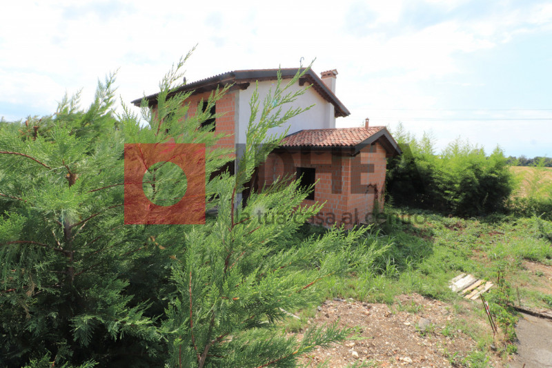 Immagine 10 di Casa indipendente in vendita  a Casier