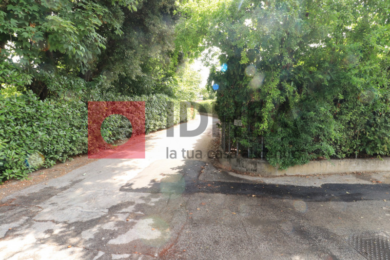 Immagine 16 di Casa indipendente in vendita  a Casier