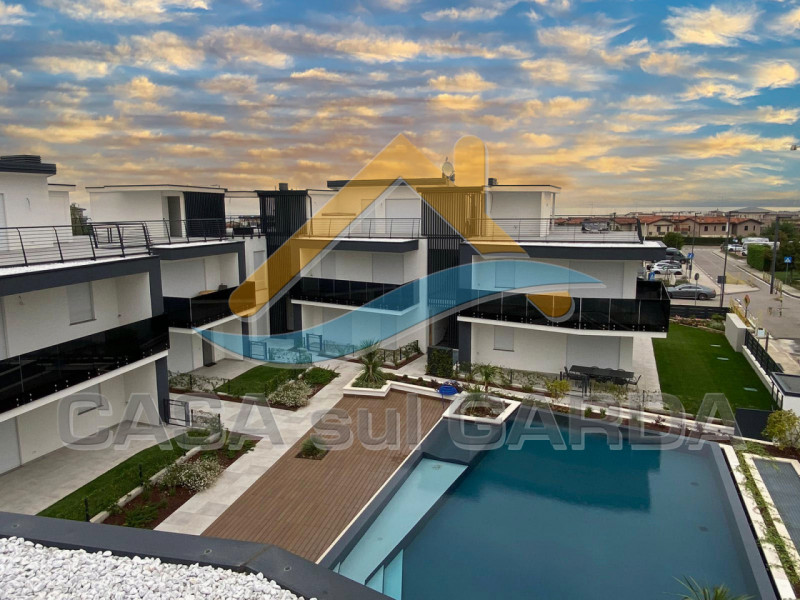 Immagine 6 di Appartamento in vendita  in Via Bell'Italia a Peschiera Del Garda