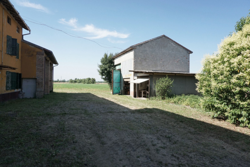 Immagine 47 di Rustico / casale in vendita  in Via Vittorina Nenni, 26/24 a Torrile