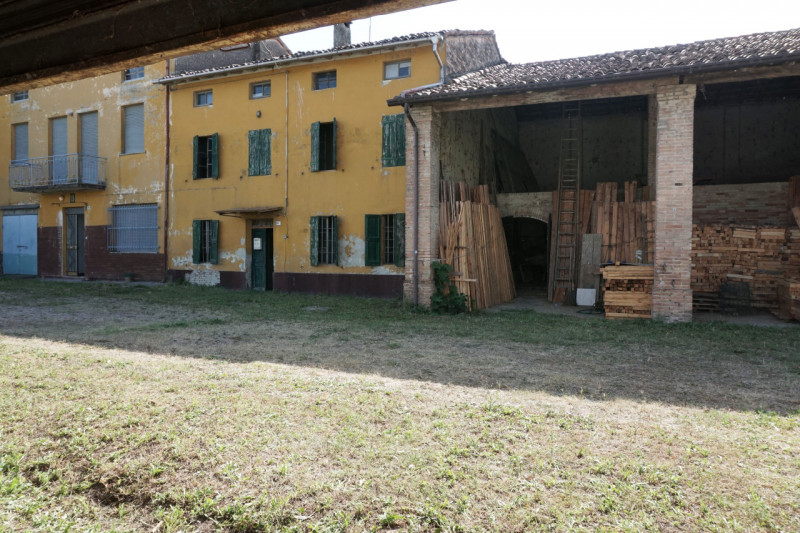 Immagine 49 di Rustico / casale in vendita  in Via Vittorina Nenni, 26/24 a Torrile