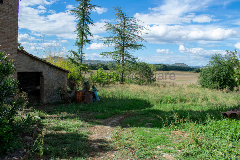 Immagine 6 di Rustico / casale in vendita  a Perugia